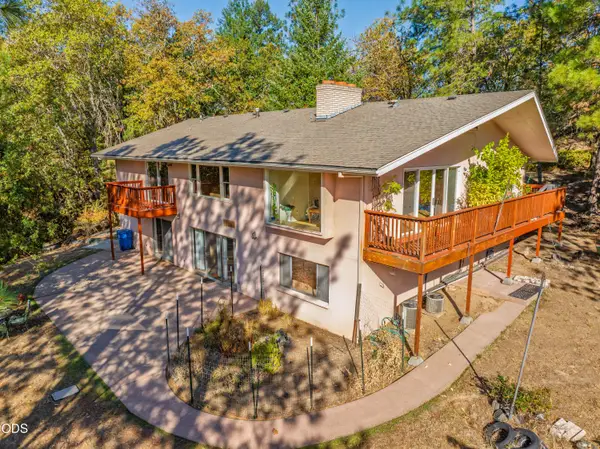 341 SE Hilltop Drive, Grants Pass, OR 97527