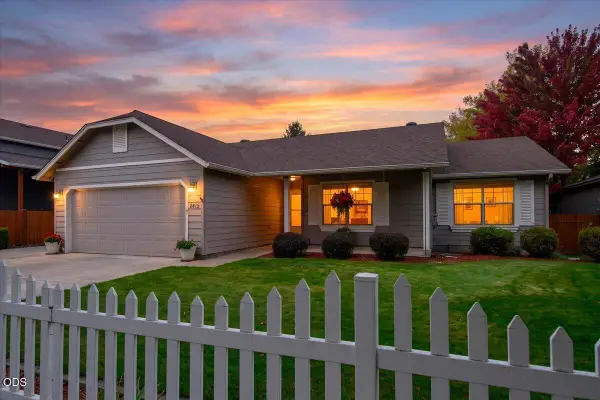 2415 NW 13th Street, Redmond, OR 97756