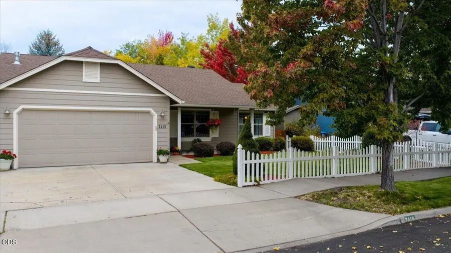 2415 NW 13th Street, Redmond, OR 97756 - #2