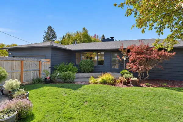 509 N Berkeley Way, Medford, OR 97504