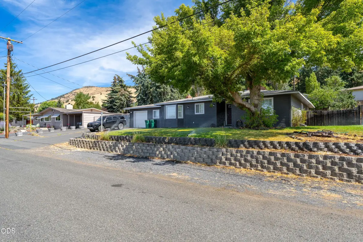 1801 Mcclellan Drive, Klamath Falls, OR 97603 - #1