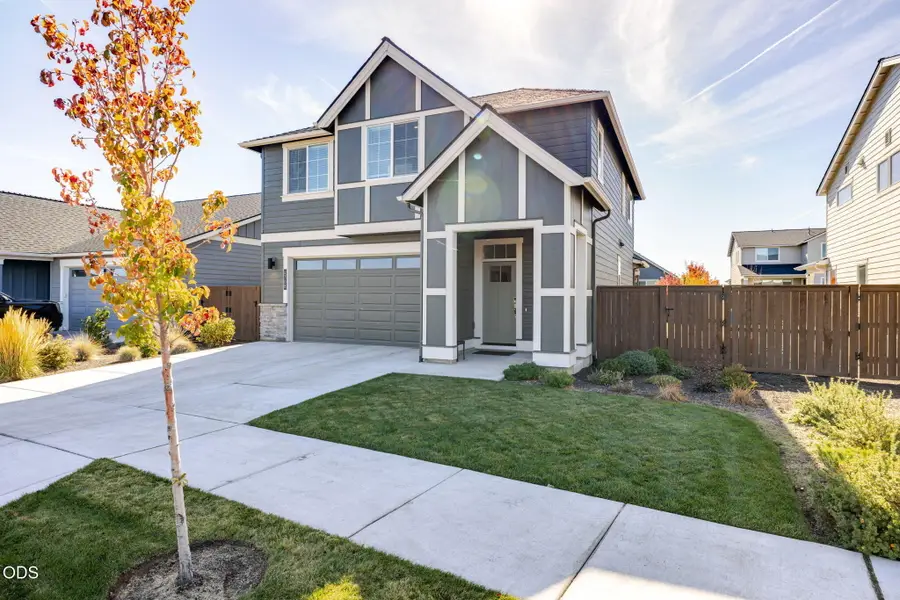 4708 SW Badger Creek, Redmond, OR 97756 - #2