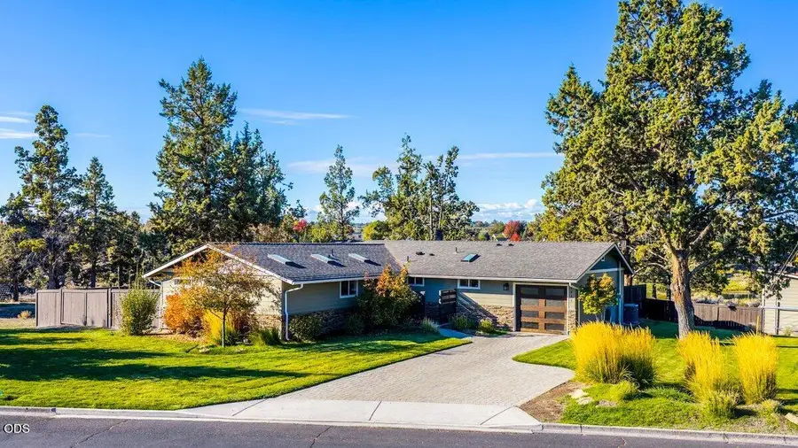 1233 SW Canyon Drive, Redmond, OR 97756 - #2