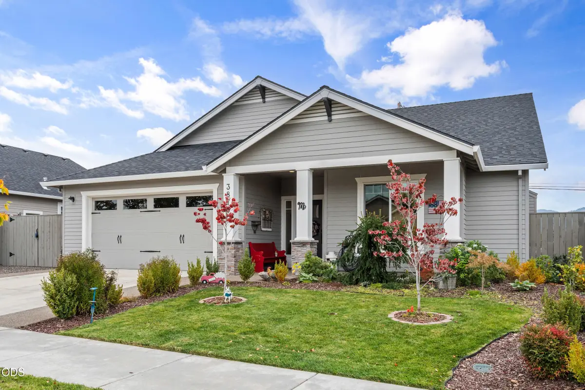 3878 Arena Drive, Medford, OR 97504 - #1