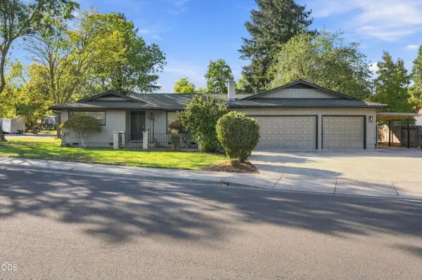 1282 S Oakdale Avenue, Medford, OR 97501