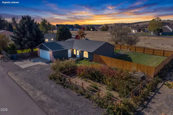 786 NE Lakeside Drive, Madras, OR 97741