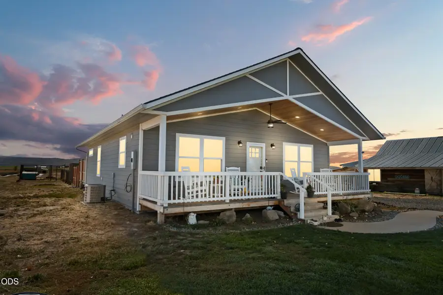 5102 Old Midland Road, Klamath Falls, OR 97603 - #2