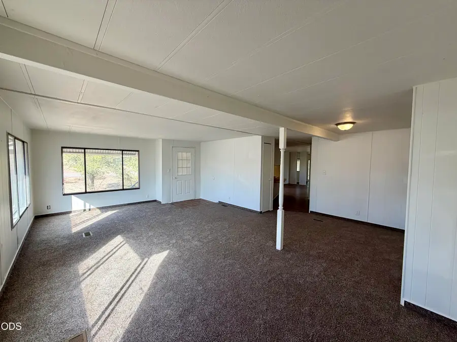 114 NE Jefferson Street, Madras, OR 97741 - #3