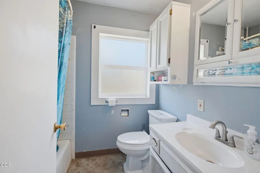 1146 NE D Street, Grants Pass, OR 97526 - #2