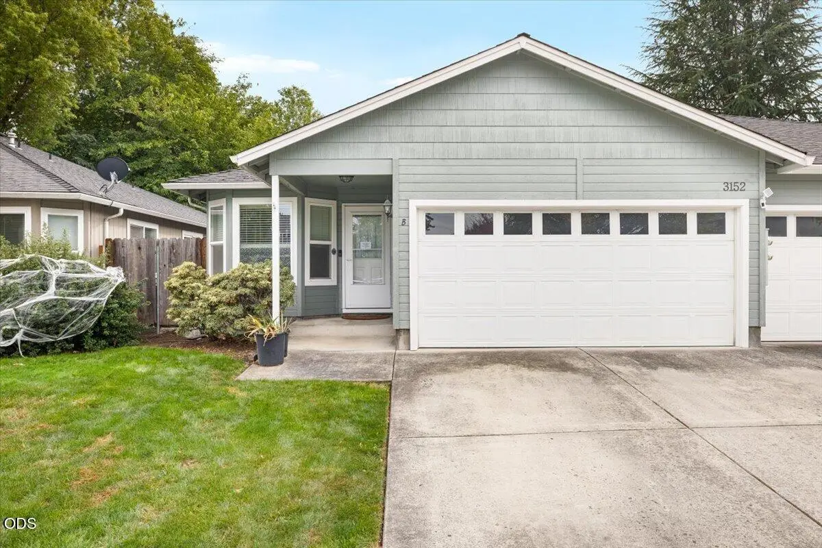 3152 Forest Hills Drive, Medford, OR 97504 - #1