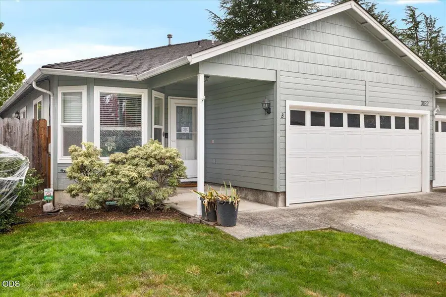 3152 Forest Hills Drive, Medford, OR 97504 - #2