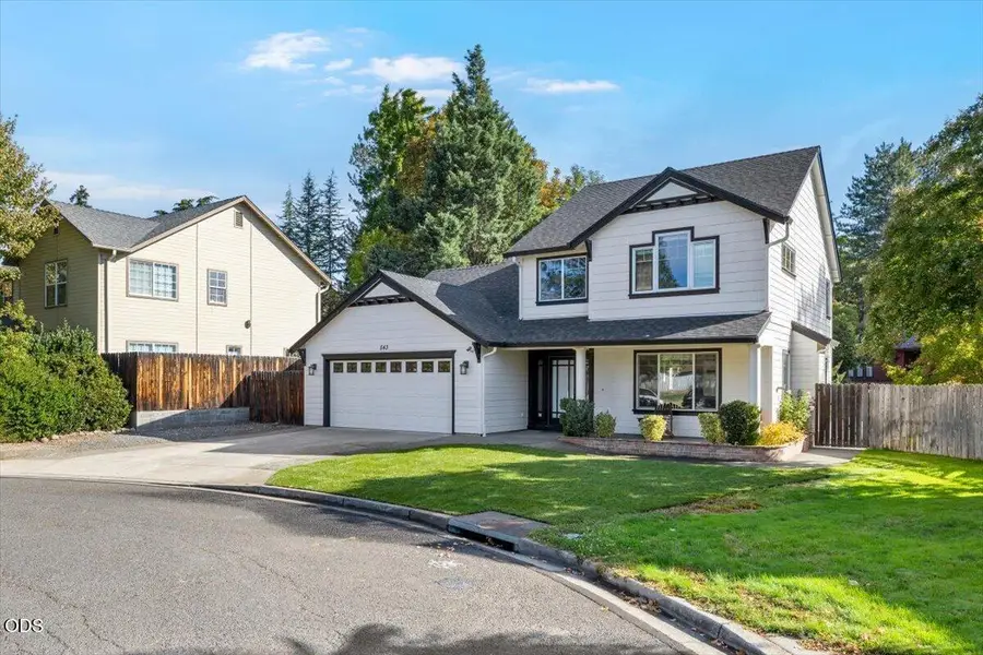 543 Hoover Park Drive, Medford, OR 97504 - #2