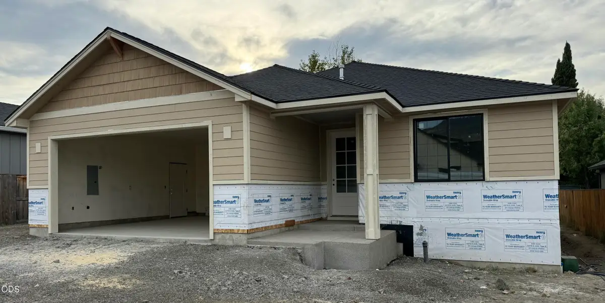 2535 Deschutes Drive, Medford, OR 97504 - #1