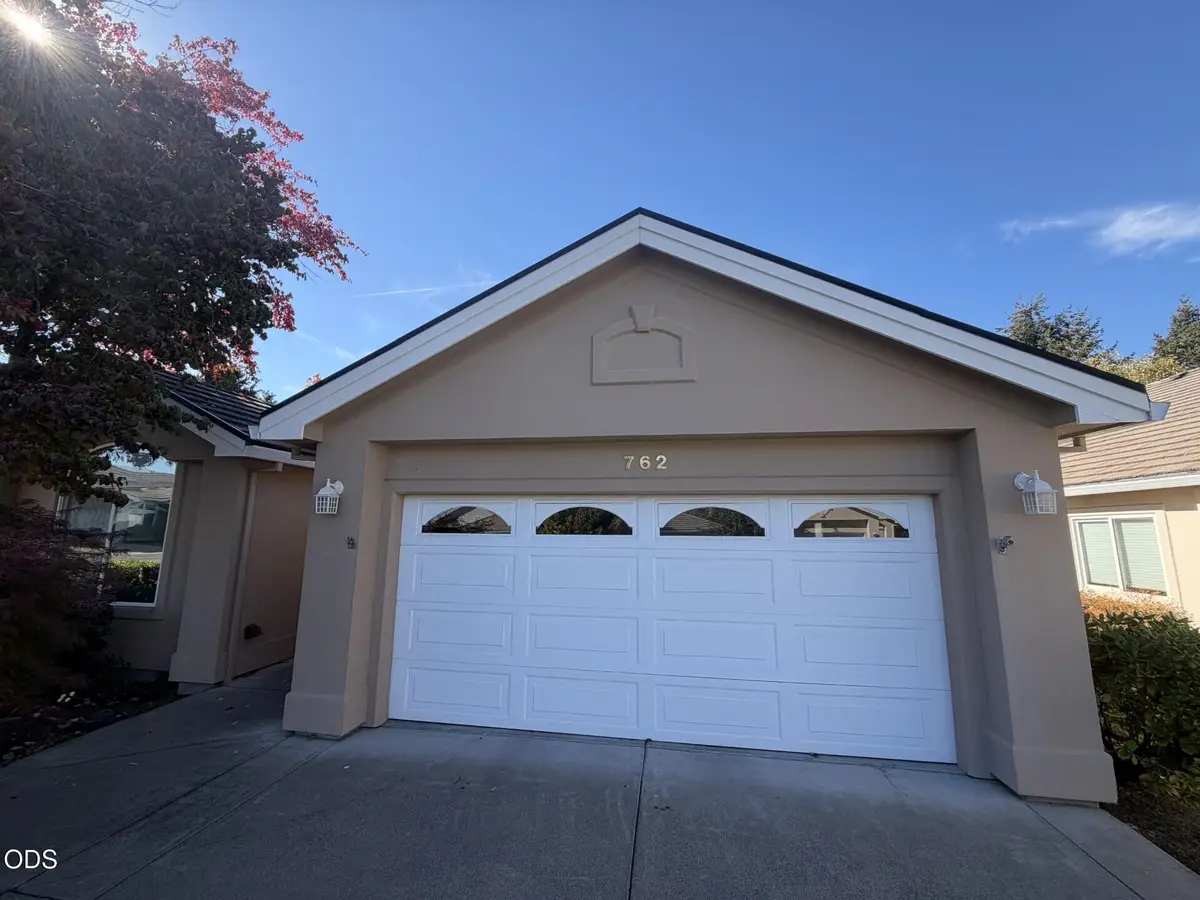 762 Fernwood Drive, Medford, OR 97504 - #1