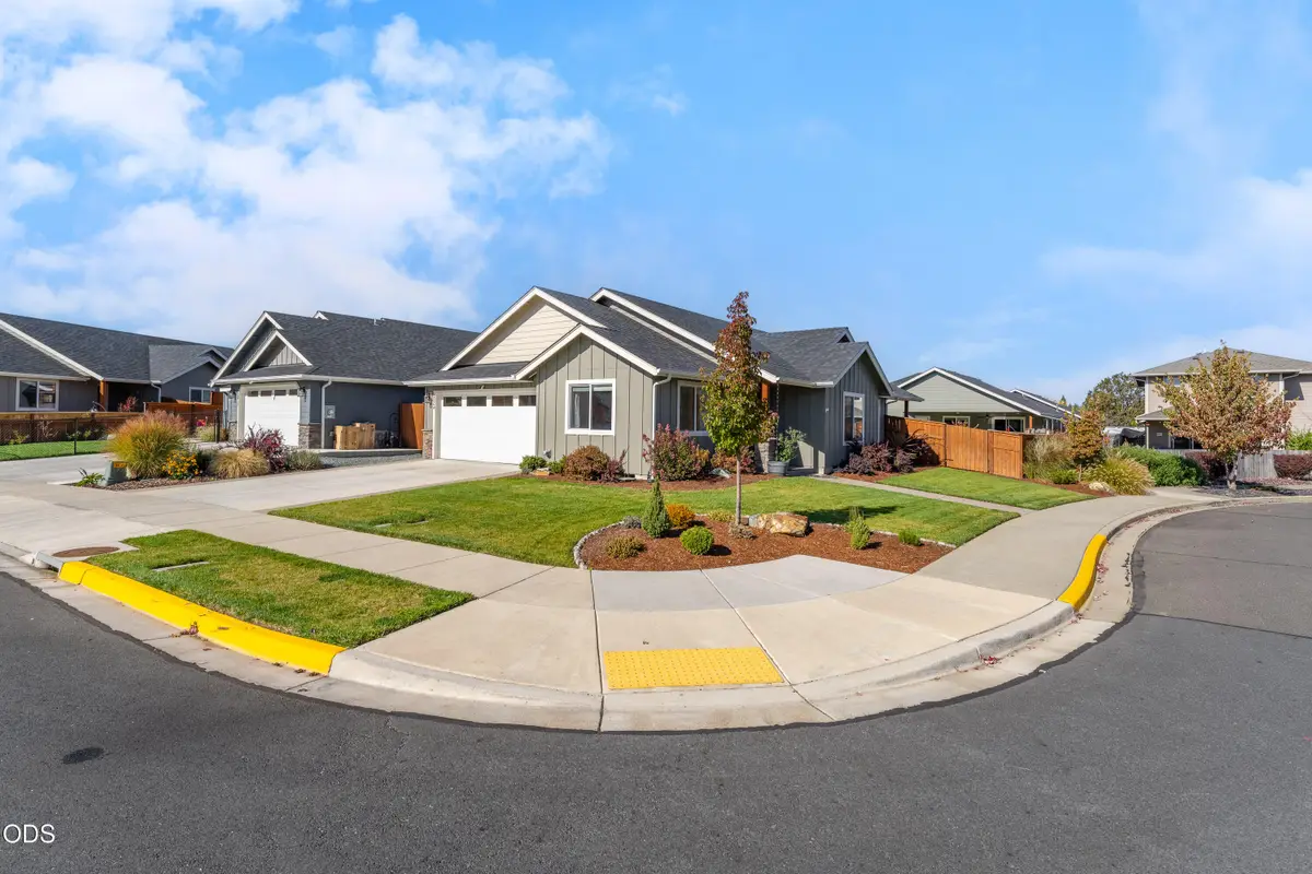 2804 SW Eastwood Lane, Grants Pass, OR 97527 - #1