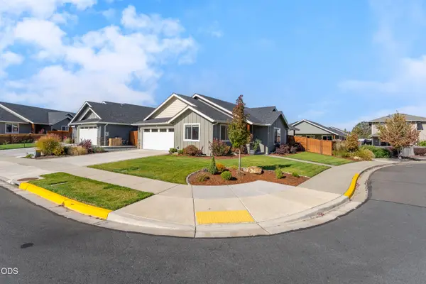2804 SW Eastwood Lane, Grants Pass, OR 97527