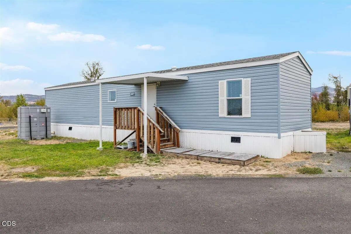 135 N Phoenix Road #43, Phoenix, OR 97535 - #1