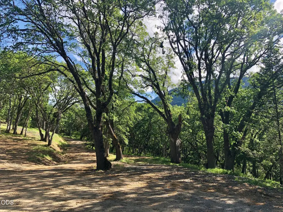 3727 Old Hwy 99 S, Ashland, OR 97520 - #3
