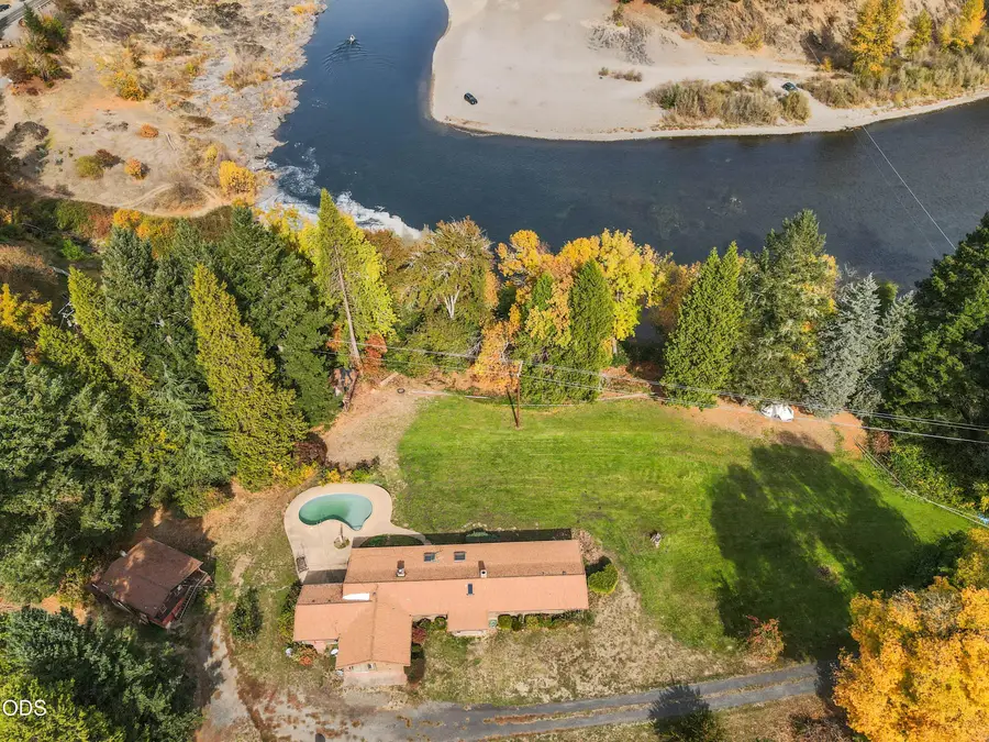4161 Riverbanks Road, Grants Pass, OR 97527 - #3