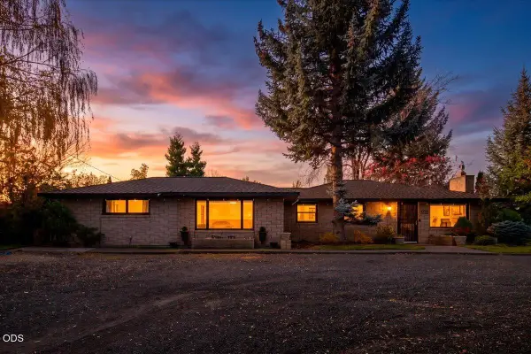 2846 W Antler Avenue, Redmond, OR 97756