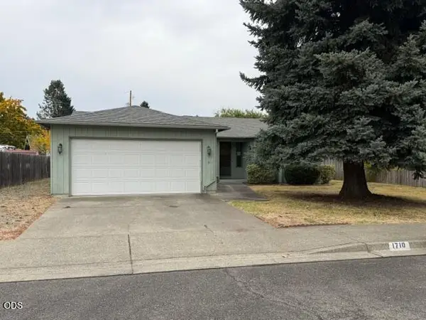 1710 SW Brownell Avenue, Grants Pass, OR 97526