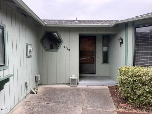 1710 SW Brownell Avenue, Grants Pass, OR 97526 - #3