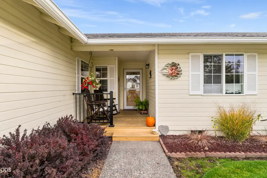 756 NW 20th Street, Redmond, OR 97756 - #2