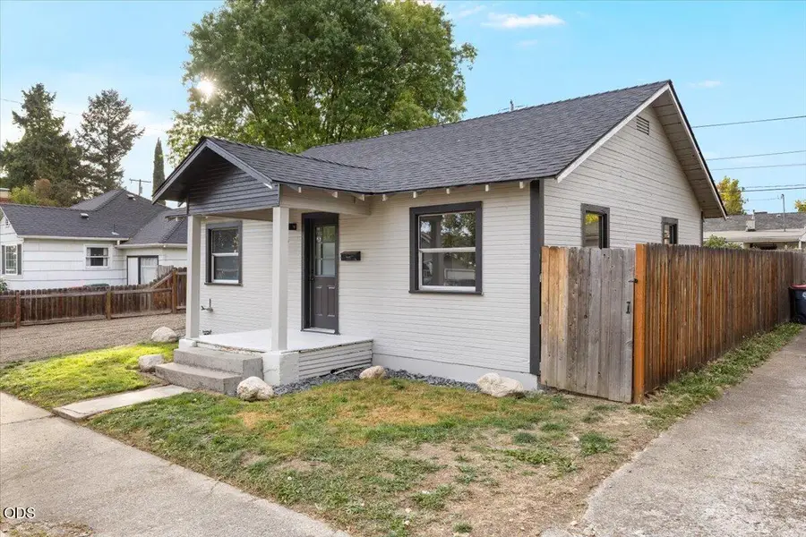635 Pennsylvania Avenue, Medford, OR 97501 - #3