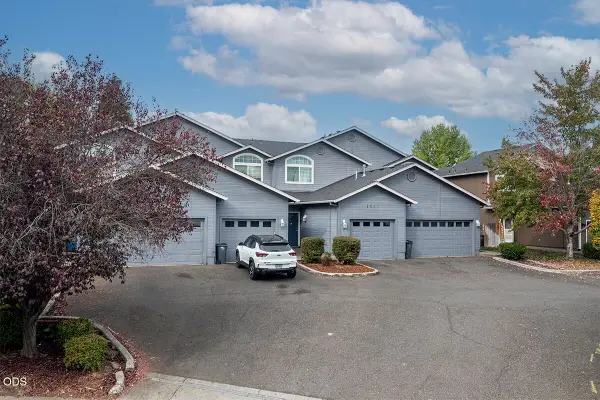 1531 Hondeleau Lane, Medford, OR 97504