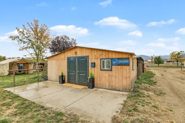 131 S Stage Road, Medford, OR 97501