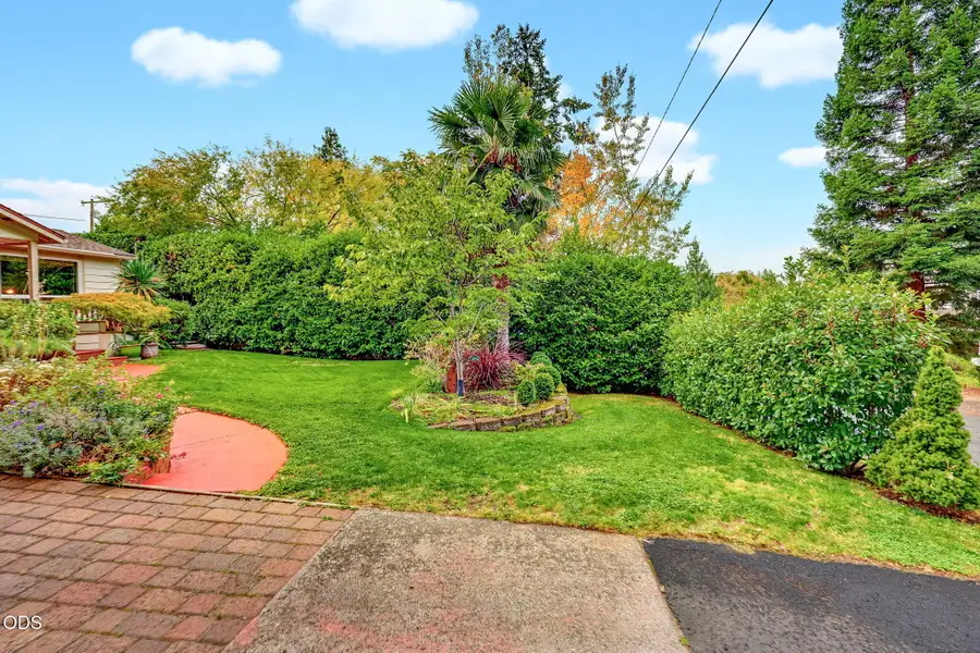 2246 Aloha Avenue, Medford, OR 97504 - #3