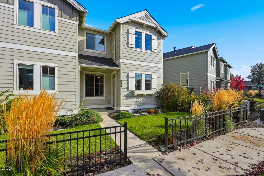 4620 SW 37th Street, Redmond, OR 97756 - #1