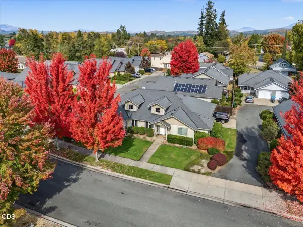 1371 SW Eclipse Lane, Grants Pass, OR 97527
