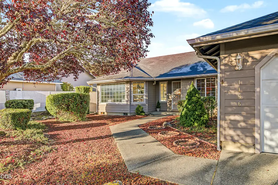 1196 Moon Glo Drive, Grants Pass, OR 97527 - #3