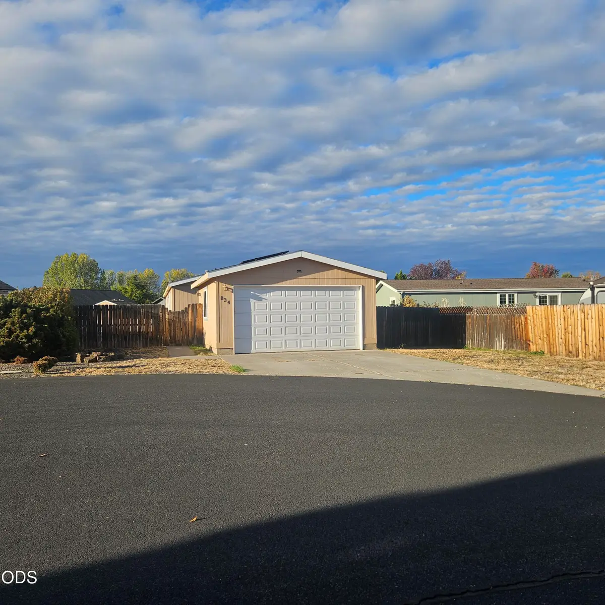 834 NE Paiute Court, Redmond, OR 97756 - #1