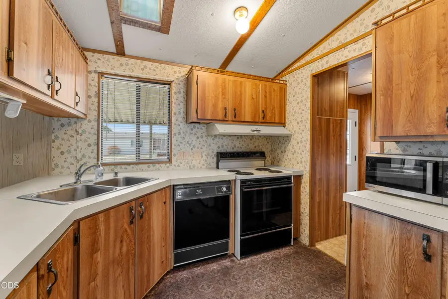 237 Sterling Drive, Grants Pass, OR 97526 - #3