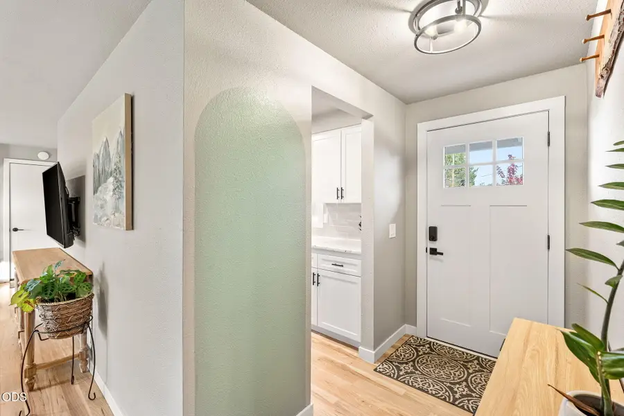 400 SW 32nd Court, Redmond, OR 97756 - #3