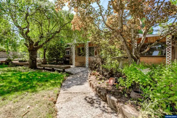 6025 SE 124th Av, Portland, OR 97236