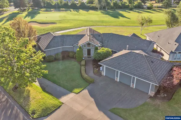 1055  Tukwila Dr, Woodburn, OR 97071