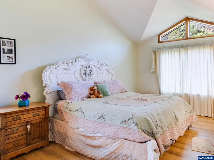 341  Combs Cir, Yachats, OR 97498 - #3