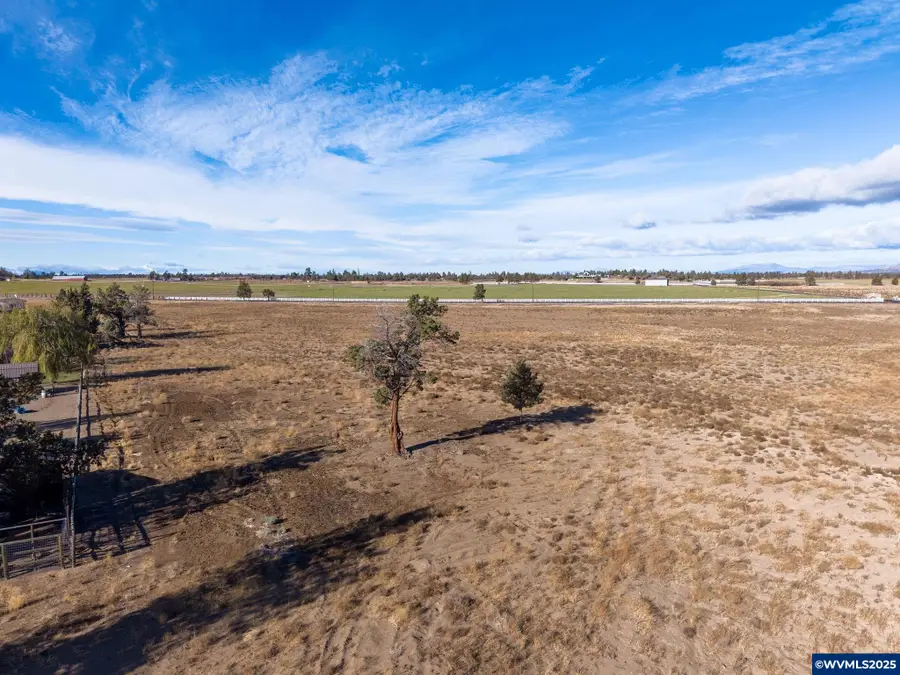 23669  Dodds Rd, Bend, OR 97701 - Image #3