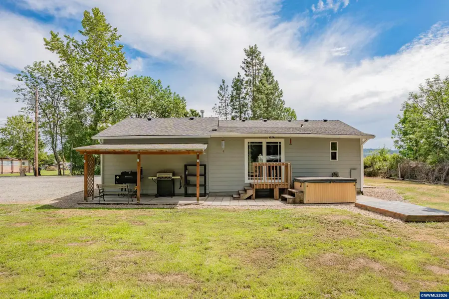 530  Brooks St, Lebanon, OR 97355 - #2