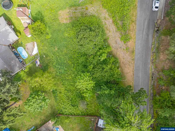 1107 N Scenic View Dr, Stayton, OR 97383