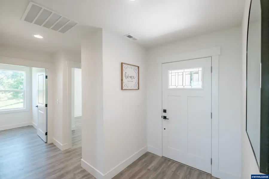 36953  Victory Dr, Lebanon, OR 97355 - Image #2