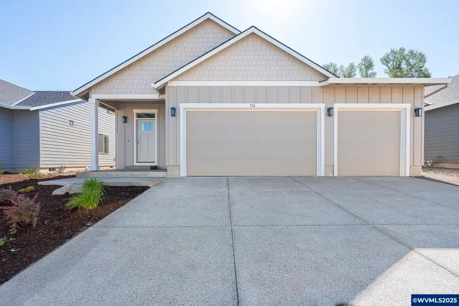 714  Tigerlily St, Silverton, OR 97381 - #3