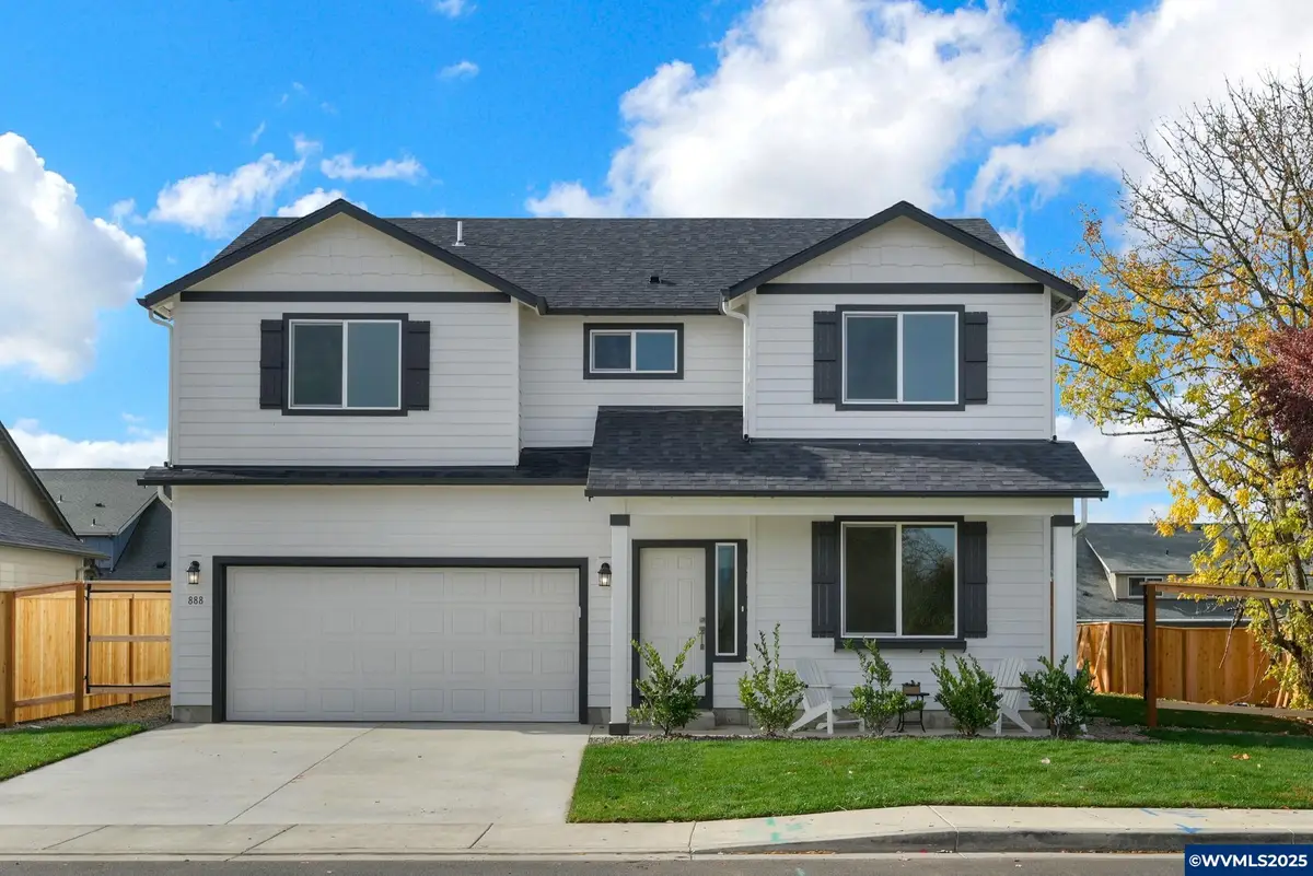 888 S 9th St, Harrisburg, OR 97446 - Image #1