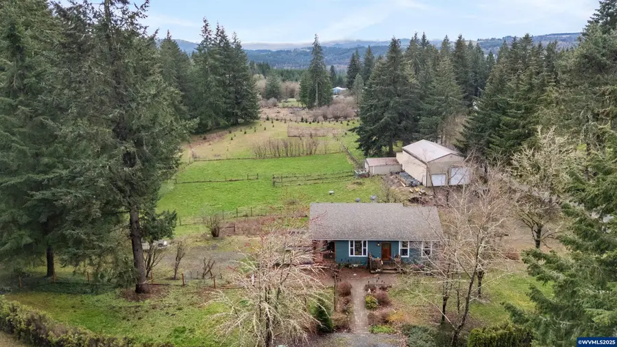 40989  Skyline Dr, Sweet Home, OR 97386 - Image #2