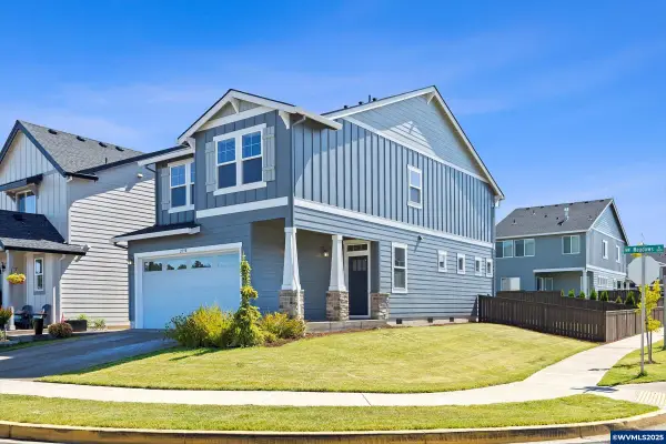 2598 NW Meadows Dr, McMinnville, OR 97128