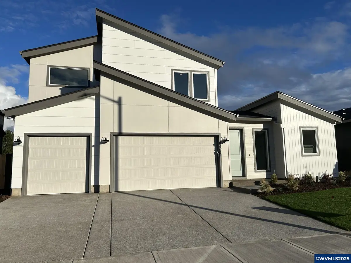 3076  Olympic St, Woodburn, OR 97071 - #1