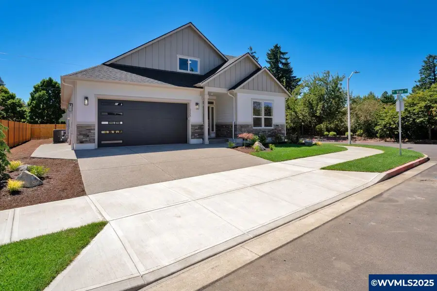 2123 NE Spitz Rd, Canby, OR 97013 - #2